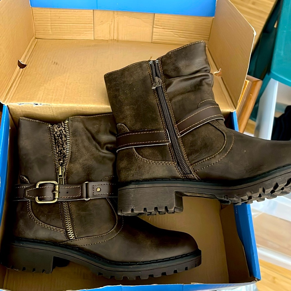 Never worn jelly pop boots